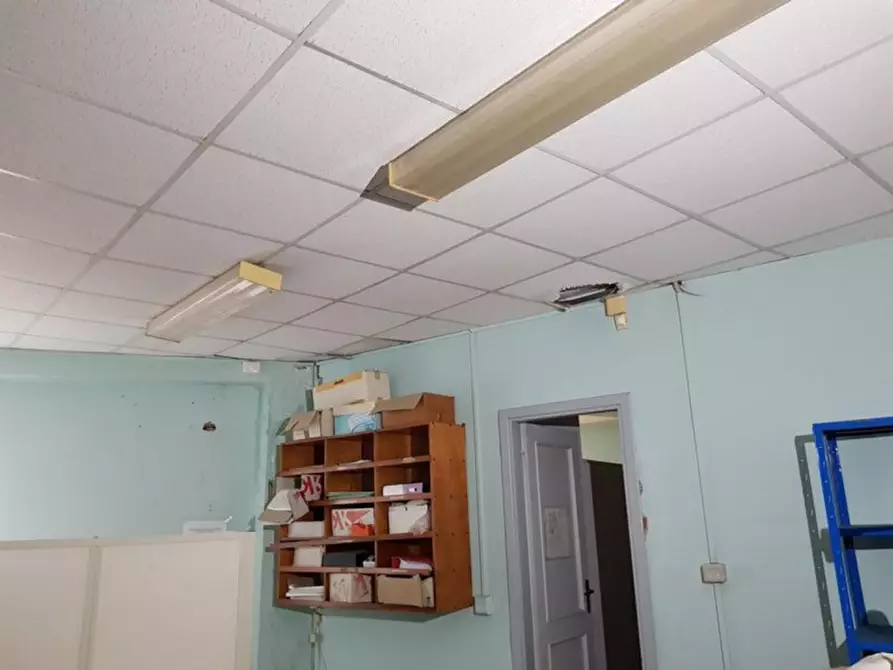 Immagine 10 di Ufficio in vendita  in Via Garibaldi, N. 86 a Serrenti