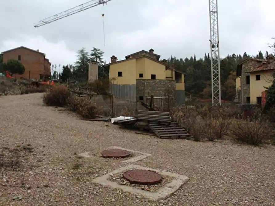 Immagine 10 di Terreno in vendita  in Croce Fiorentina a Castellina In Chianti