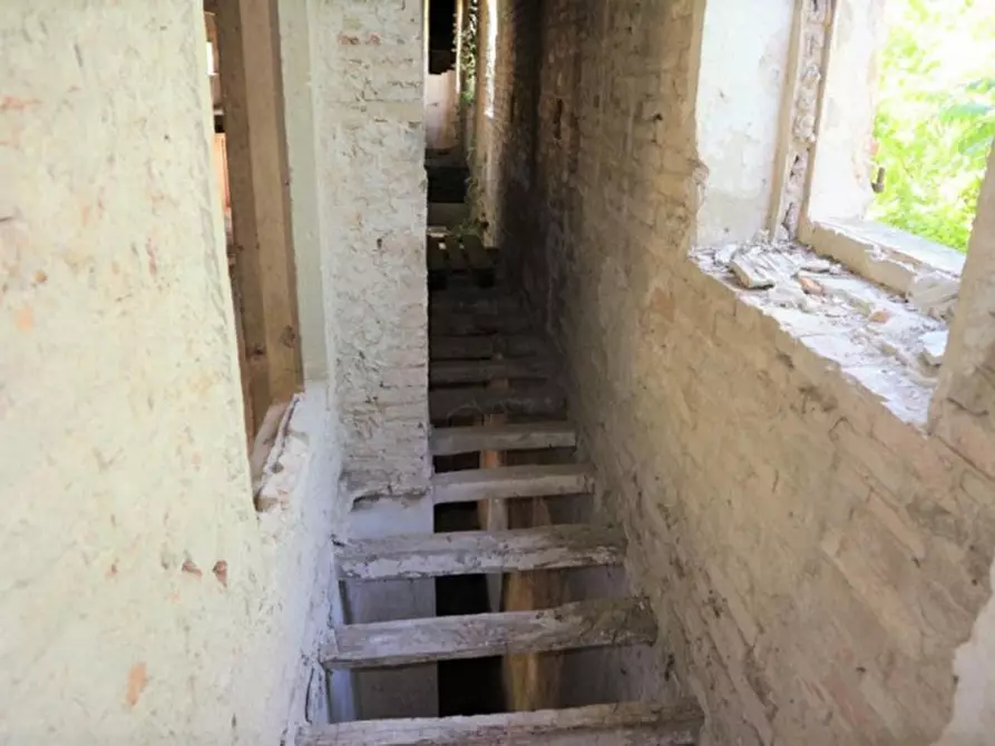 Immagine 27 di Villa in vendita  in Via Papa Giovanni XXIII, N. 26 a San Polo D'enza