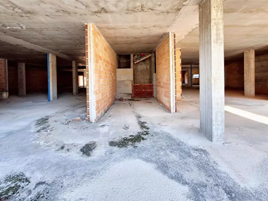 Immagine 2 di Ufficio in vendita  in Via E. Filiberto/Via G. Valentini, N. snc a Macerata