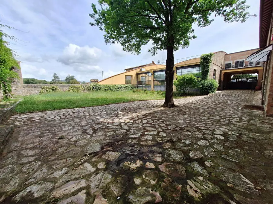 Immagine 3 di Capannone industriale in vendita  in Frazione Mugnano - Via Rapallo, N. 32 a Perugia