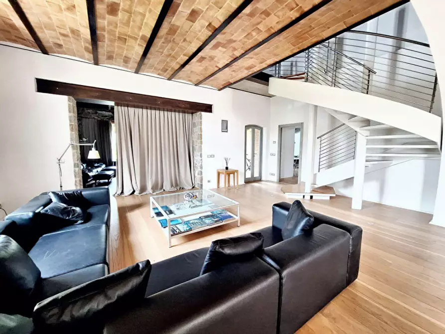 Immagine 10 di Villa in vendita  in Frazione Mugnano - Via Gualtiero Ficola, N. 7 a Perugia