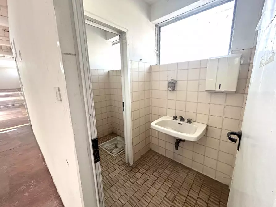 Immagine 6 di Capannone industriale in affitto  in VIA MEUCCI a Forli'