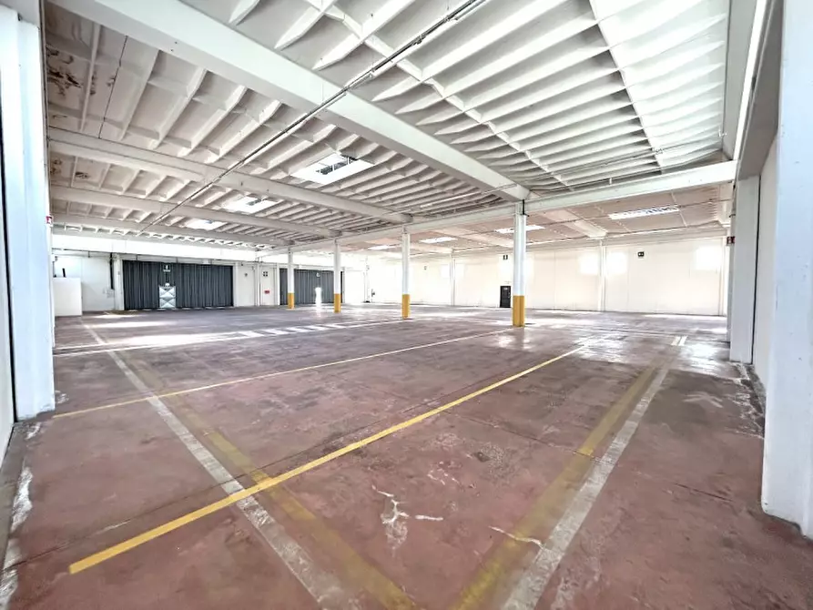 Immagine 3 di Capannone industriale in vendita  in VIA MEUCCI a Forli'