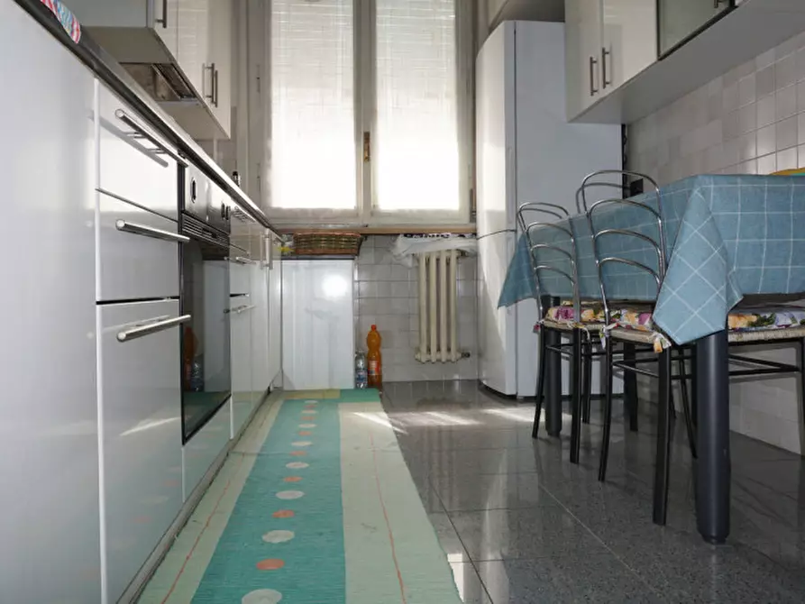 Immagine 16 di Appartamento in vendita  in Via  Antonio Zarotto, 32 a Parma