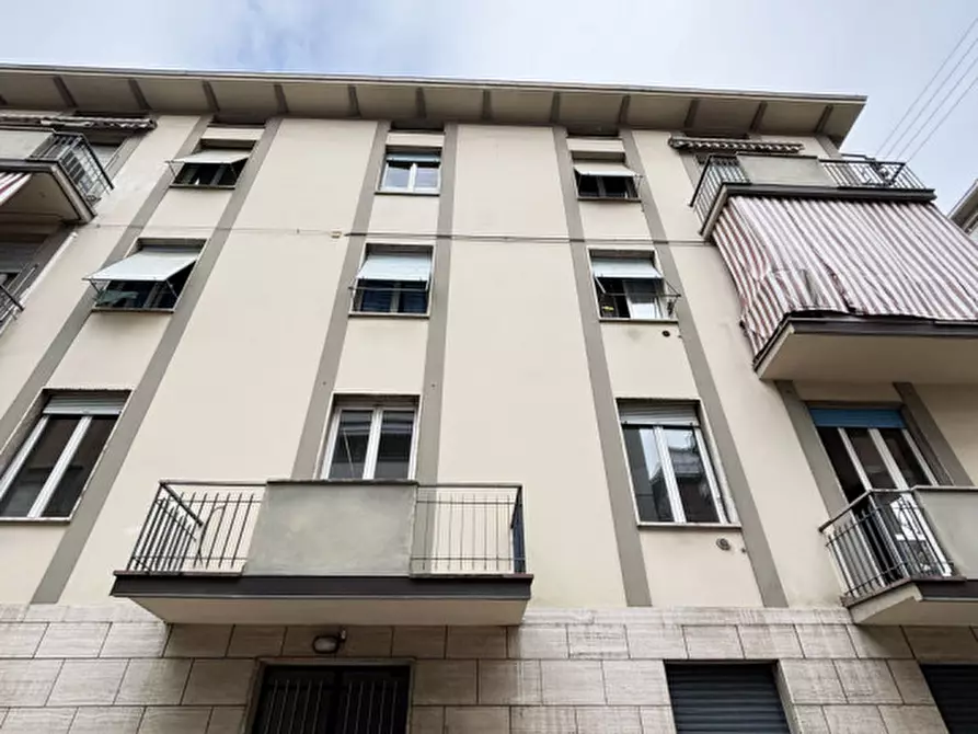 Immagine 41 di Appartamento in vendita  in Via  Antonio Zarotto, 32 a Parma