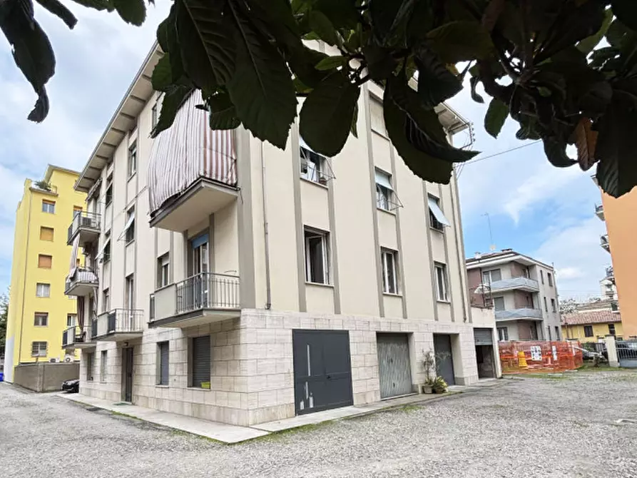 Immagine 43 di Appartamento in vendita  in Via  Antonio Zarotto, 32 a Parma