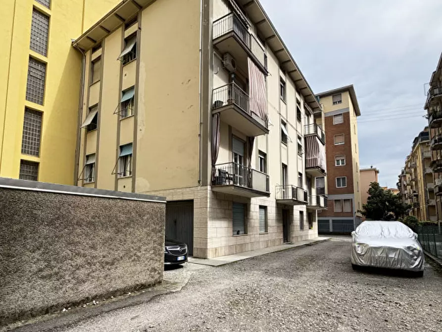 Immagine 45 di Appartamento in vendita  in Via  Antonio Zarotto, 32 a Parma