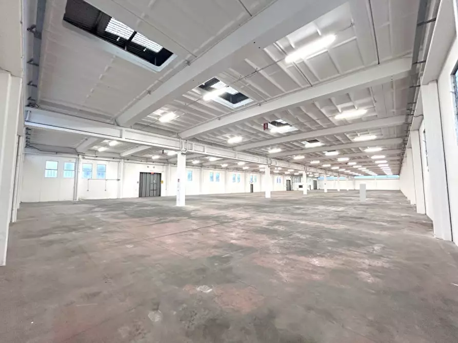 Immagine 3 di Capannone industriale in vendita  in VIA MEUCCI a Forli'