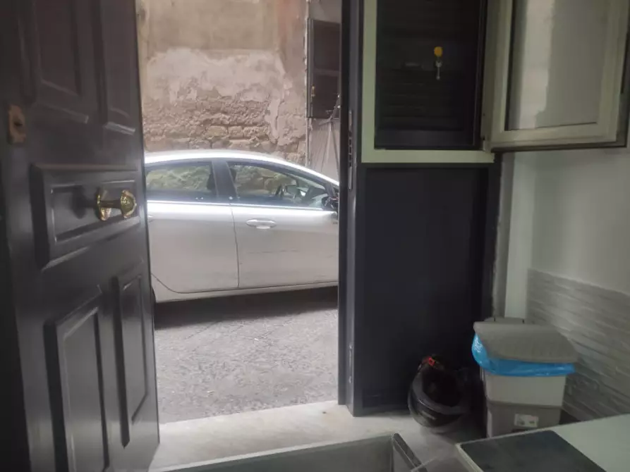 Immagine 13 di Appartamento in affitto  in Vico Caricatoio a Napoli