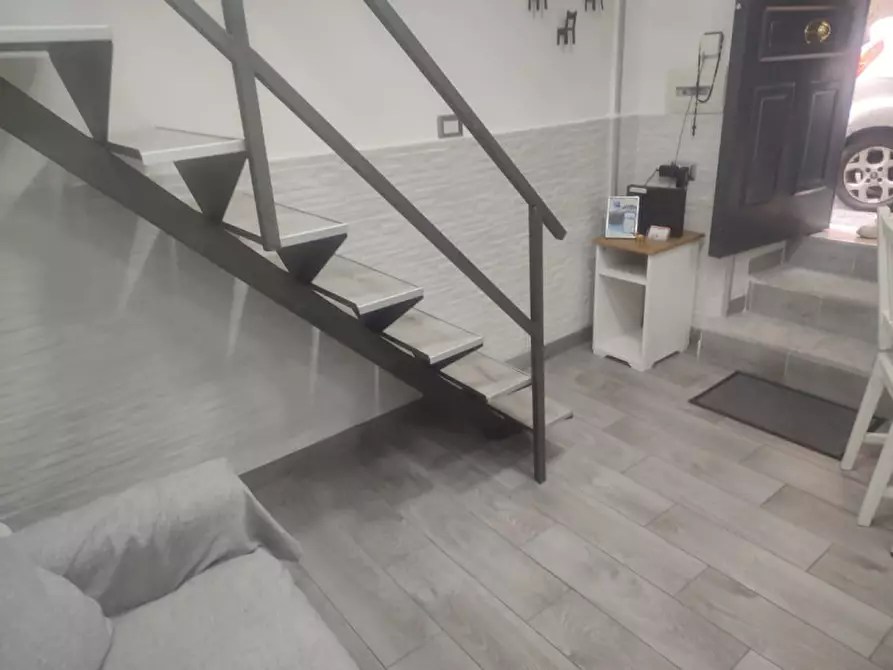 Immagine 16 di Appartamento in affitto  in Vico Caricatoio a Napoli