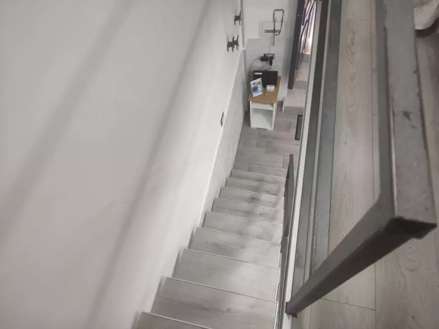 Immagine 17 di Appartamento in affitto  in Vico Caricatoio a Napoli