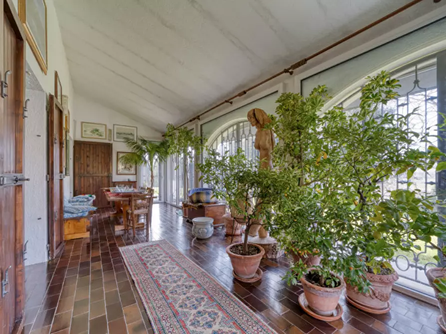 Immagine 1 di Villa in vendita  in Via Vittoria Aganoor a Arqua' Petrarca