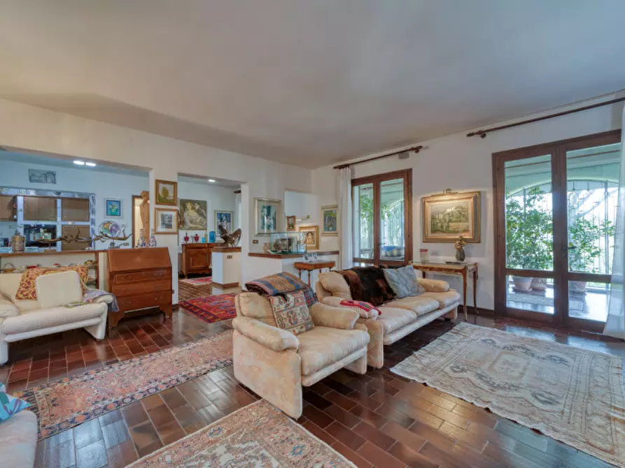 Immagine 3 di Villa in vendita  in Via Vittoria Aganoor a Arqua' Petrarca