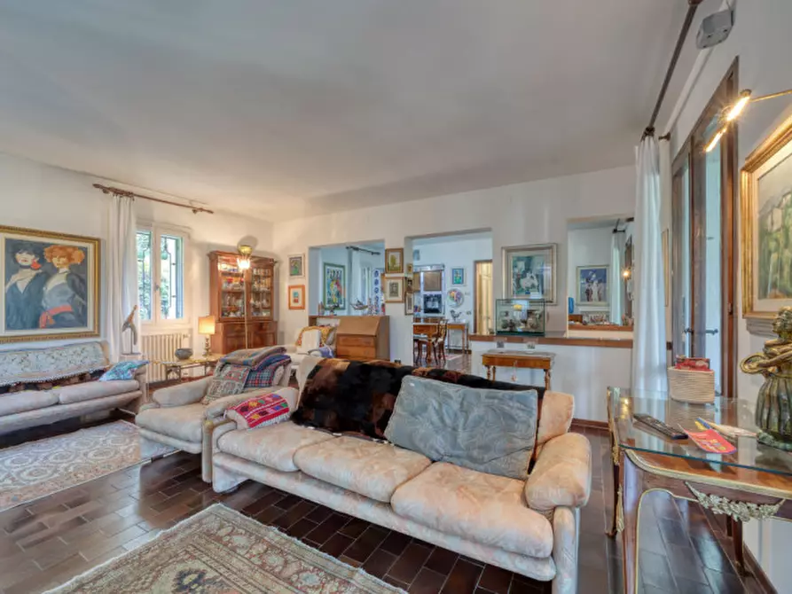 Immagine 4 di Villa in vendita  in Via Vittoria Aganoor a Arqua' Petrarca