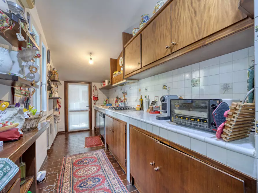 Immagine 7 di Villa in vendita  in Via Vittoria Aganoor a Arqua' Petrarca