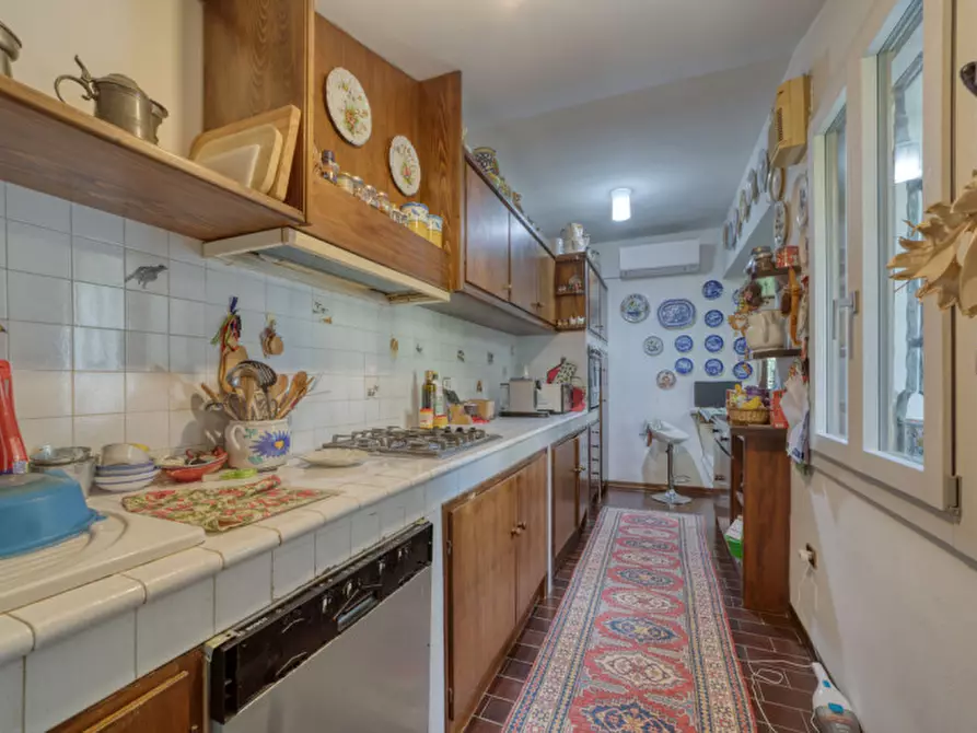 Immagine 9 di Villa in vendita  in Via Vittoria Aganoor a Arqua' Petrarca