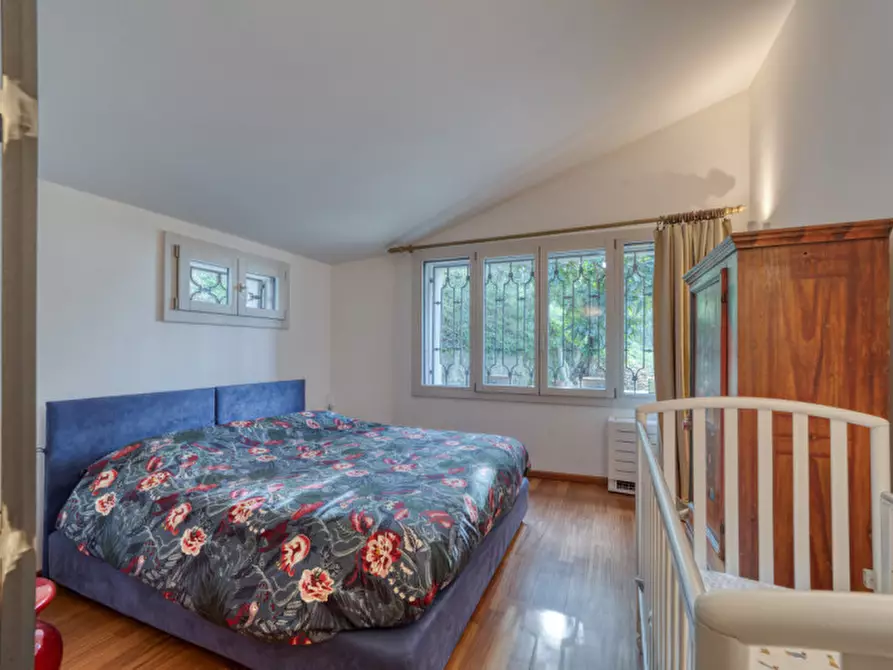 Immagine 15 di Villa in vendita  in Via Vittoria Aganoor a Arqua' Petrarca