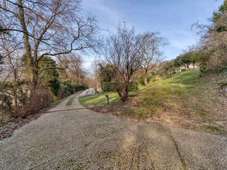 Immagine 30 di Villa in vendita  in Via Vittoria Aganoor a Arqua' Petrarca