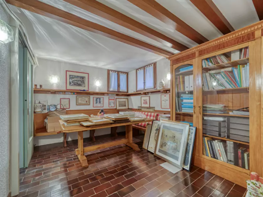 Immagine 35 di Villa in vendita  in Via Vittoria Aganoor a Arqua' Petrarca