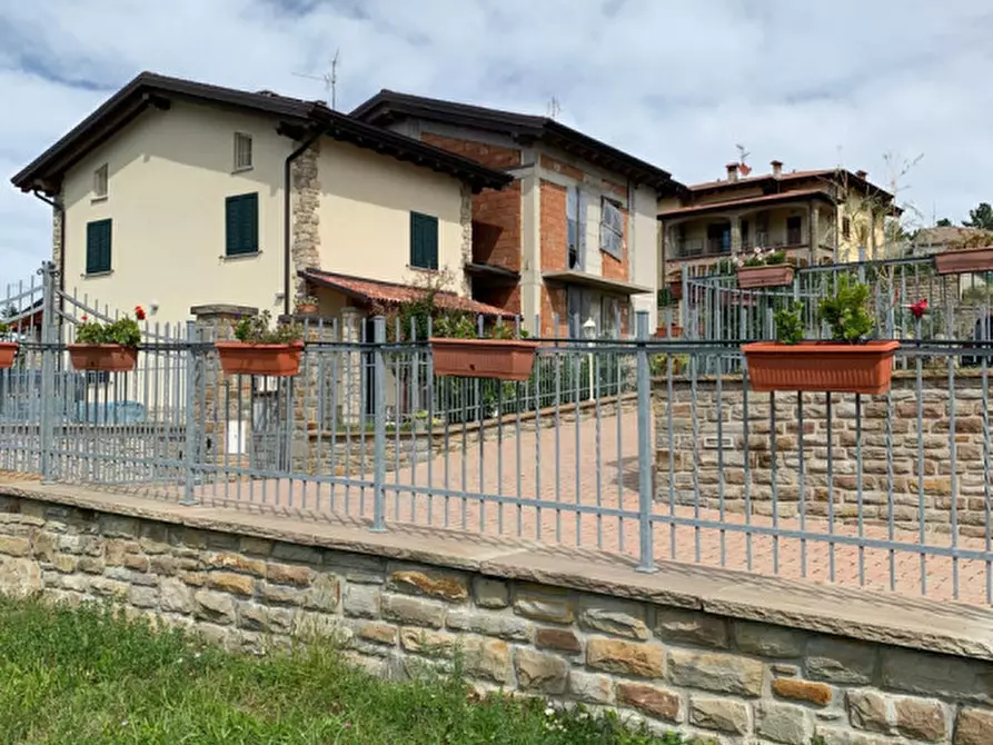 Immagine 9 di Casa trifamiliare in vendita  in Via Nazionale a Monghidoro