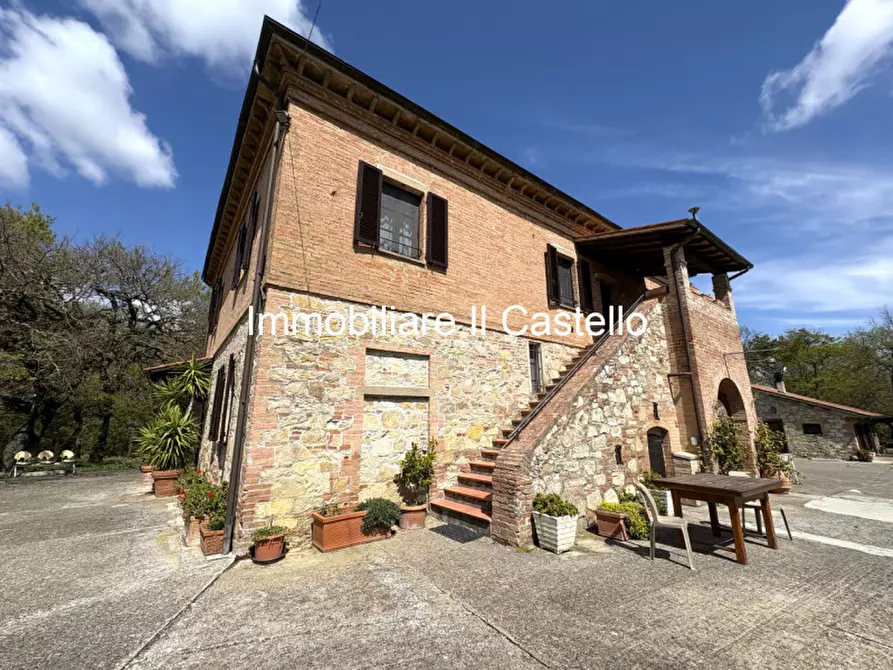 Immagine 3 di Agriturismo in vendita  a Castiglione Del Lago