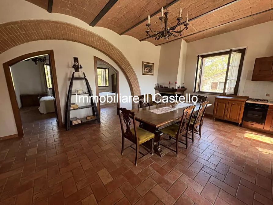 Immagine 8 di Agriturismo in vendita  a Castiglione Del Lago