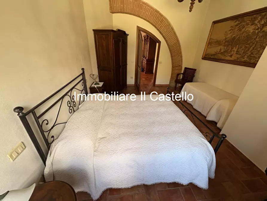 Immagine 14 di Agriturismo in vendita  a Castiglione Del Lago