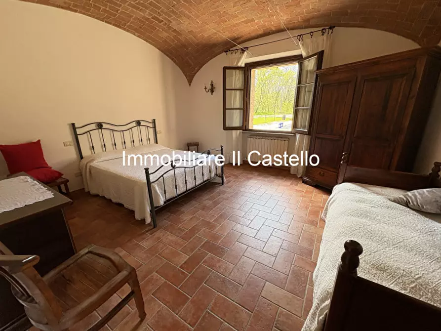 Immagine 25 di Agriturismo in vendita  a Castiglione Del Lago