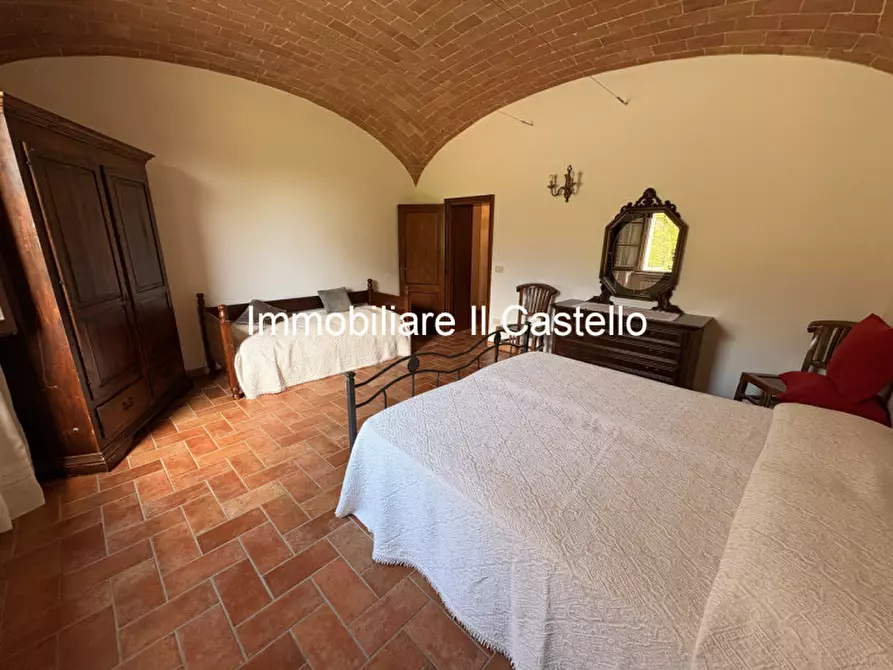 Immagine 26 di Agriturismo in vendita  a Castiglione Del Lago