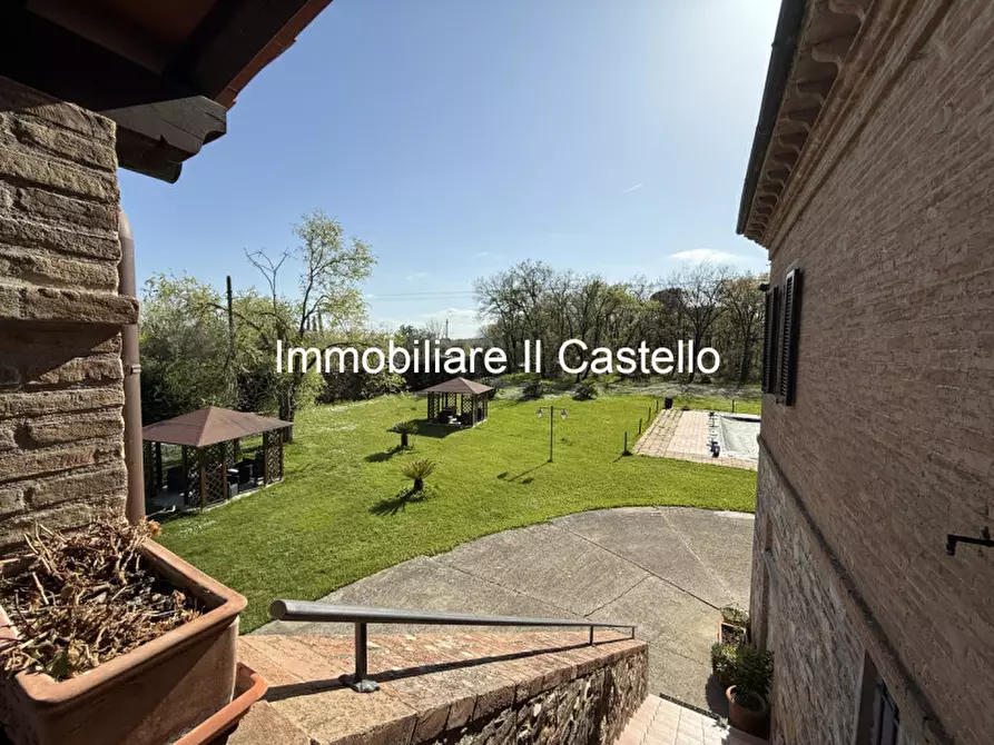 Immagine 29 di Agriturismo in vendita  a Castiglione Del Lago