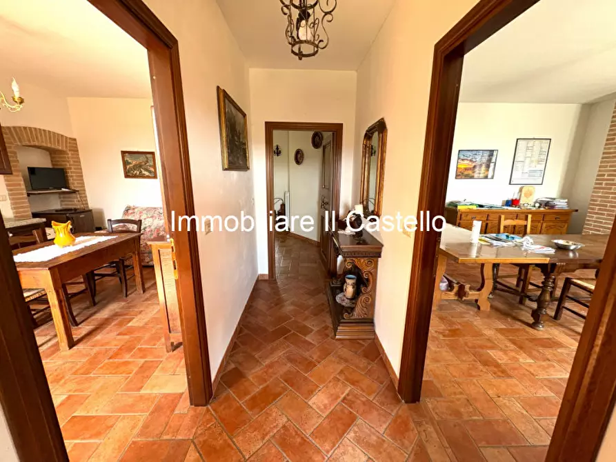 Immagine 34 di Agriturismo in vendita  a Castiglione Del Lago