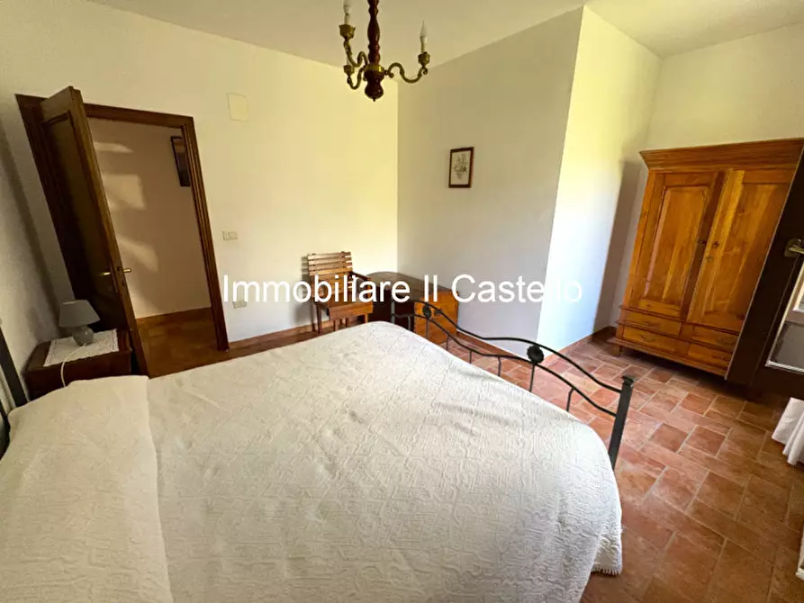 Immagine 37 di Agriturismo in vendita  a Castiglione Del Lago