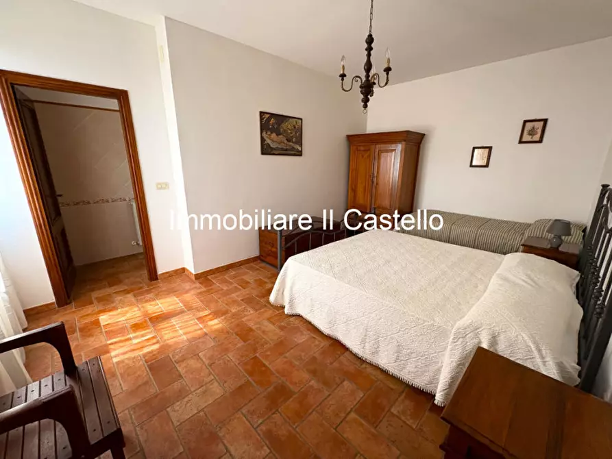 Immagine 47 di Agriturismo in vendita  a Castiglione Del Lago