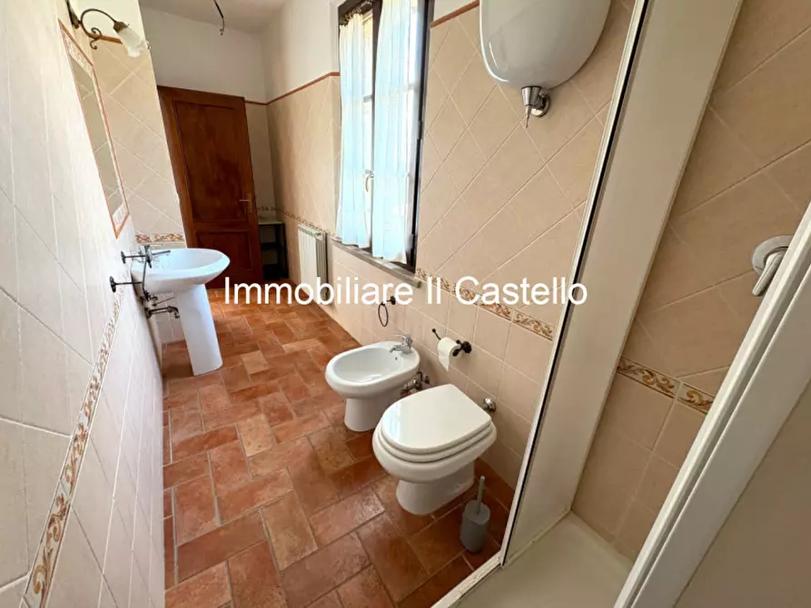 Immagine 50 di Agriturismo in vendita  a Castiglione Del Lago