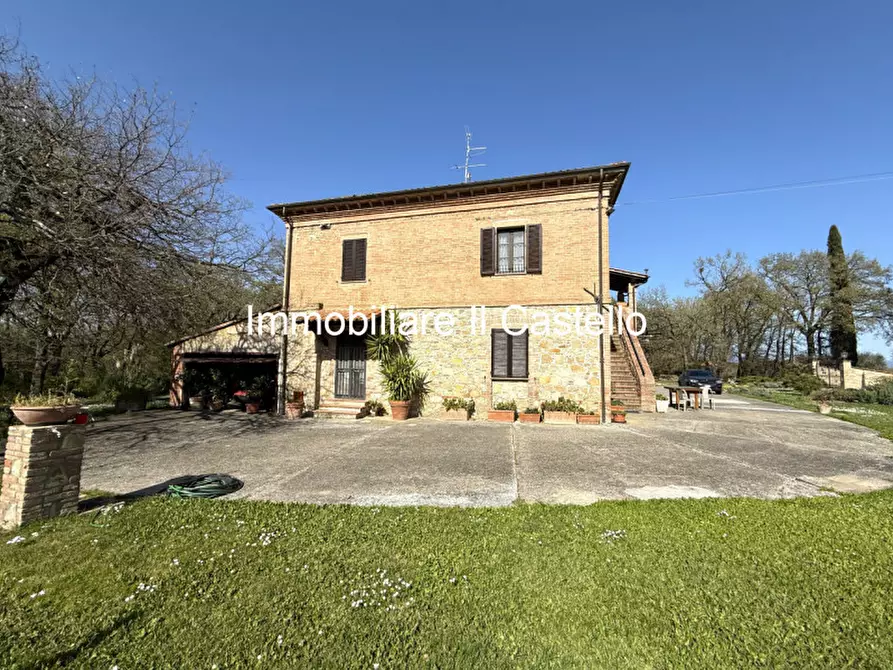 Immagine 58 di Agriturismo in vendita  a Castiglione Del Lago