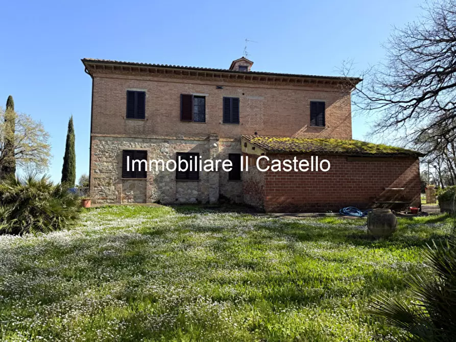 Immagine 62 di Agriturismo in vendita  a Castiglione Del Lago