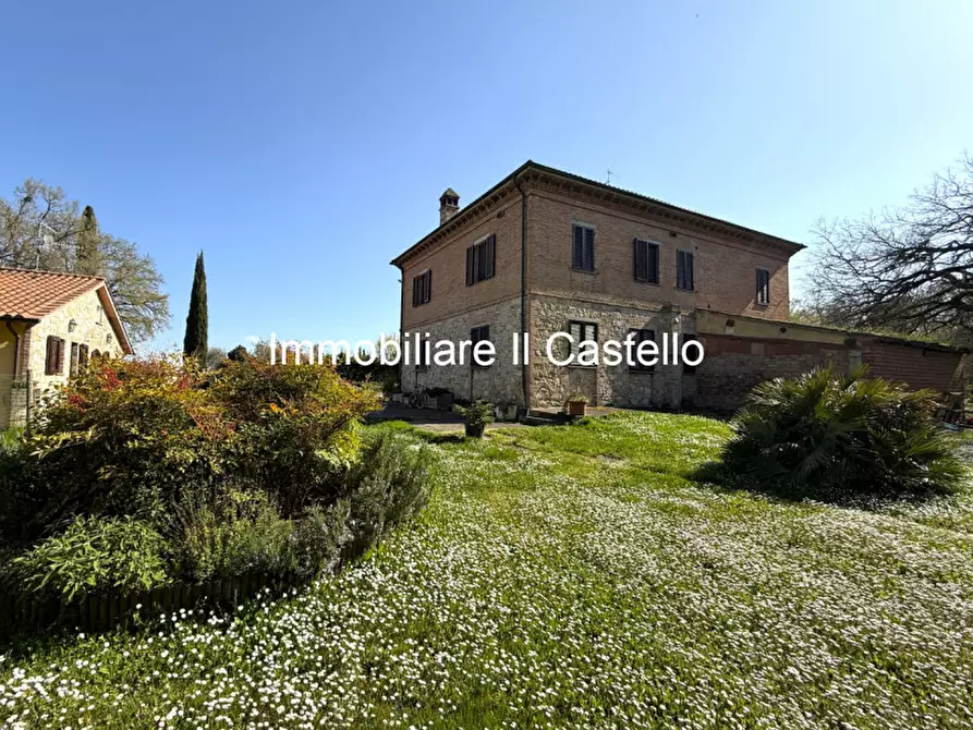 Immagine 64 di Agriturismo in vendita  a Castiglione Del Lago
