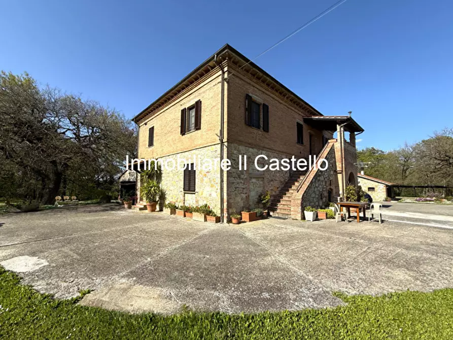 Immagine 69 di Agriturismo in vendita  a Castiglione Del Lago