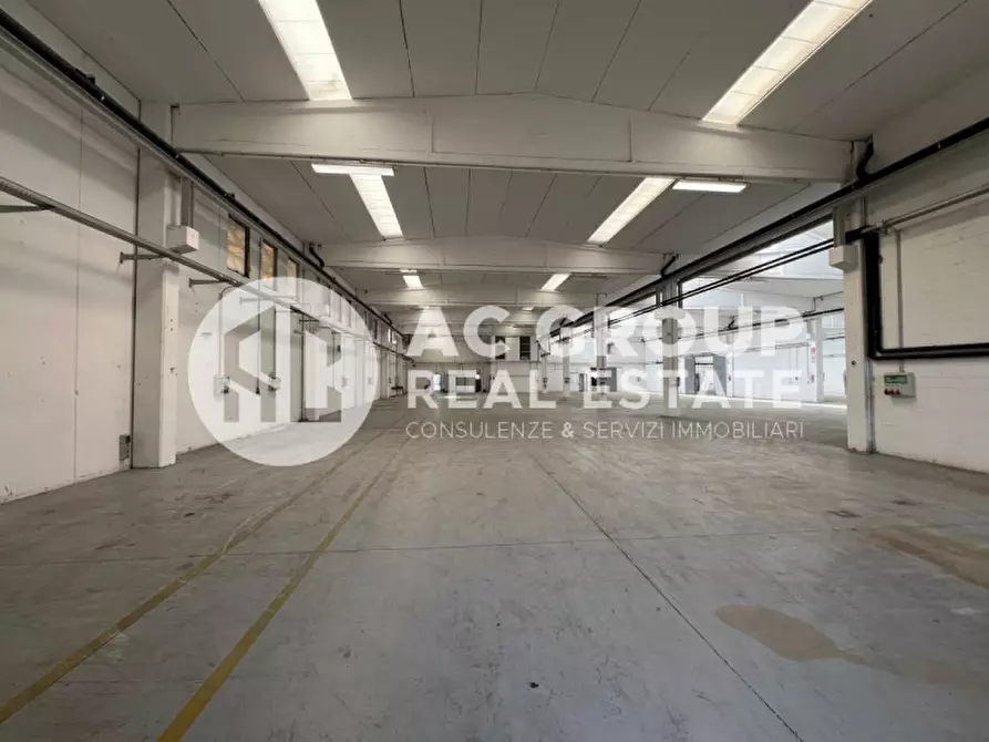 Immagine 2 di Capannone industriale in affitto  in Via Trieste a Mozzate