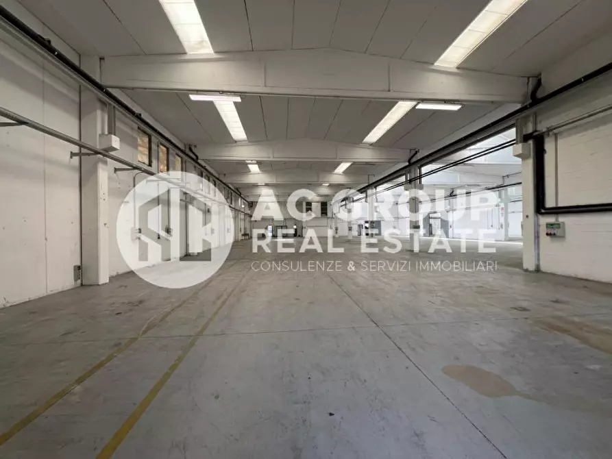 Immagine 4 di Capannone industriale in affitto  in Via Trieste a Mozzate