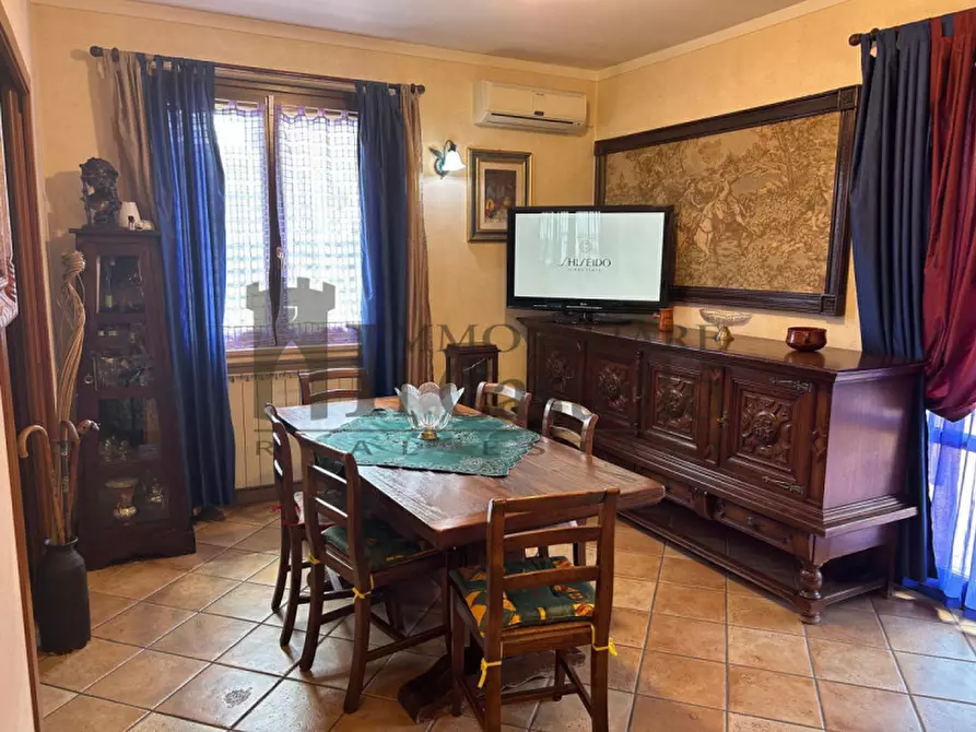 Immagine 3 di Appartamento in vendita  in Via bagnolo a Castiglione Del Lago