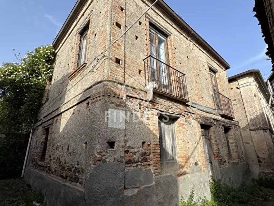 Immagine 1 di Rustico / casale in vendita  in via fratelli pontari 10 a San Lorenzo