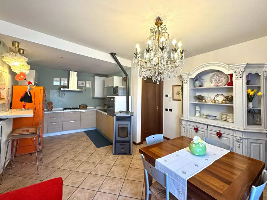 Immagine 10 di Appartamento in vendita  in via. CRISTOFORO COLOMBO a Calvisano