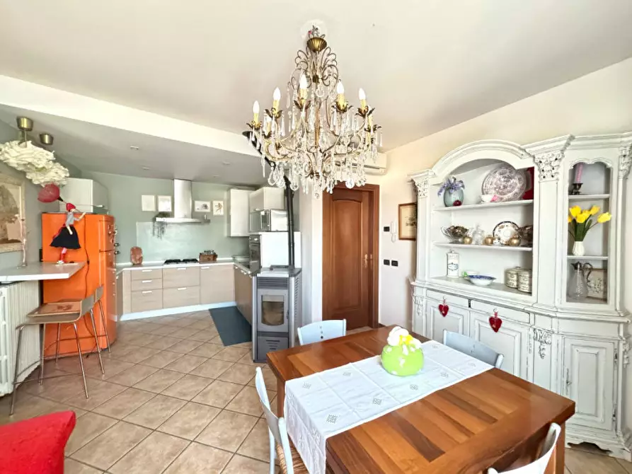 Immagine 11 di Appartamento in vendita  in via. CRISTOFORO COLOMBO a Calvisano