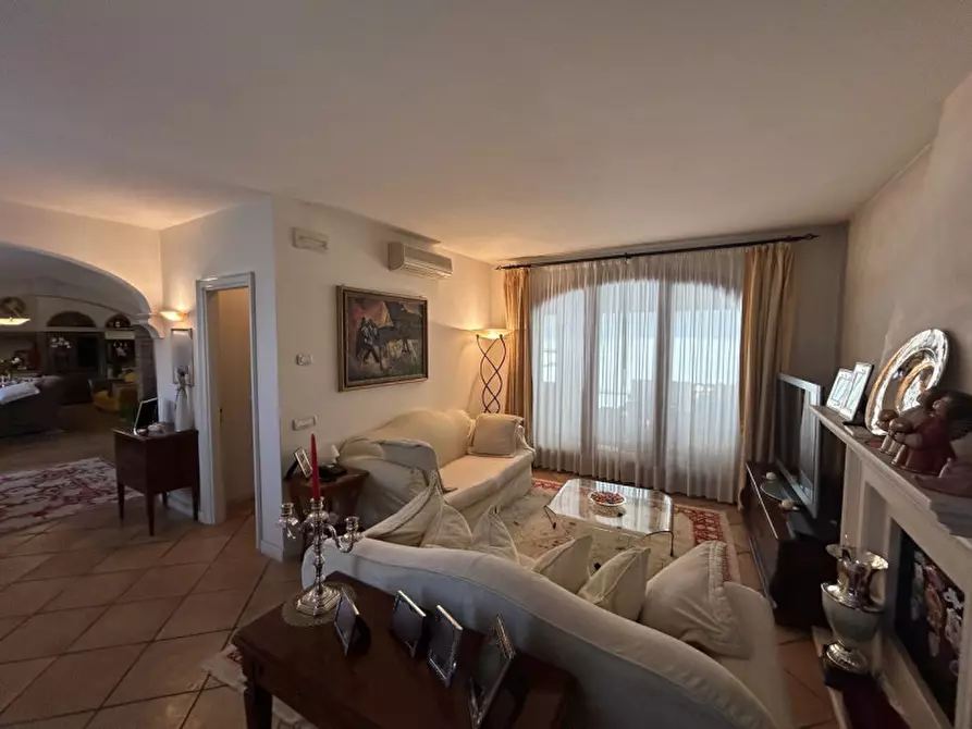 Immagine 4 di Villa in vendita  in VIALE GIUSEPPE MAZZINI a Mestrino