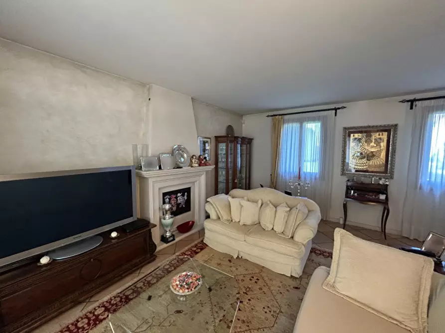 Immagine 6 di Villa in vendita  in VIALE GIUSEPPE MAZZINI a Mestrino