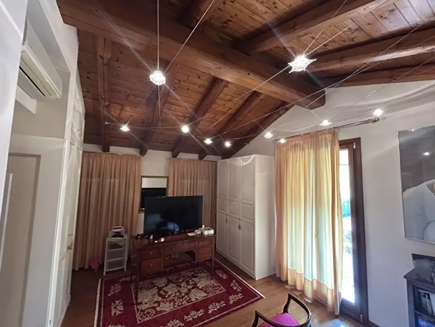 Immagine 13 di Villa in vendita  in VIALE GIUSEPPE MAZZINI a Mestrino