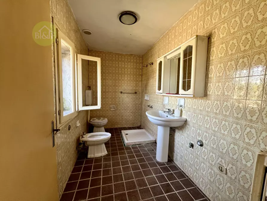 Immagine 17 di Casa indipendente in vendita  in via oni,52 a Boschi Sant'anna