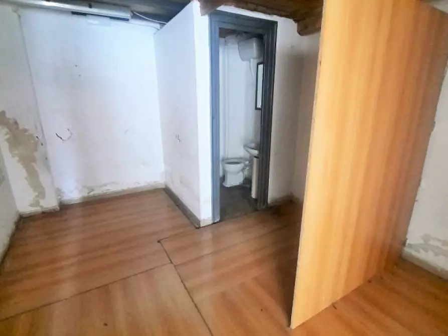 Immagine 5 di Magazzino in vendita  in Via Otrazio Antinori a Palermo